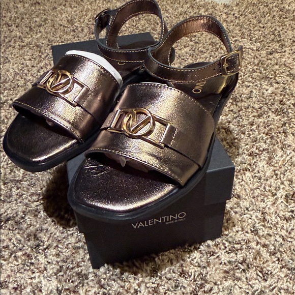 Cecilia VLOGO Sandal (Women)VALENTINO BY MARIO VALENTINOWomen